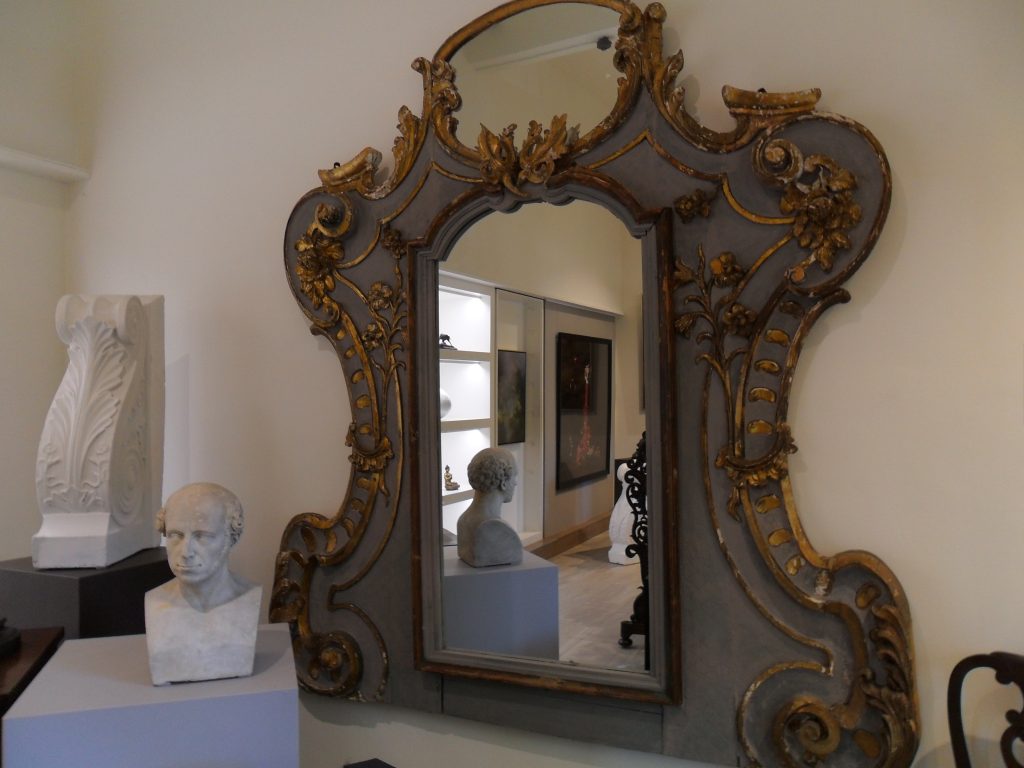 The Art of Beauty: Antique and Decorative Art